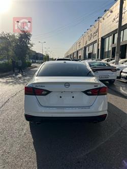 نیسان ئەلتیما